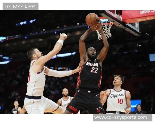 维金斯赞热火团队精神与韧性每位球员都全力以赴争取胜利