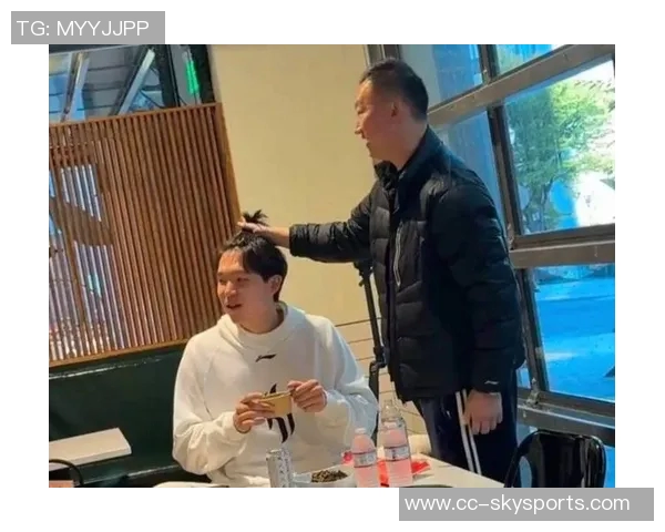 刘维伟调侃杨瀚森从婴儿肥到脸变大酒窝消失的变化历程 刘维伟调侃杨瀚森从婴儿肥到脸变大酒窝消失的变化历程