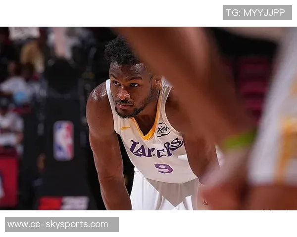 雷迪克称斯玛特等人是布朗尼的导师深入解析布朗尼的角色定位与发展方向