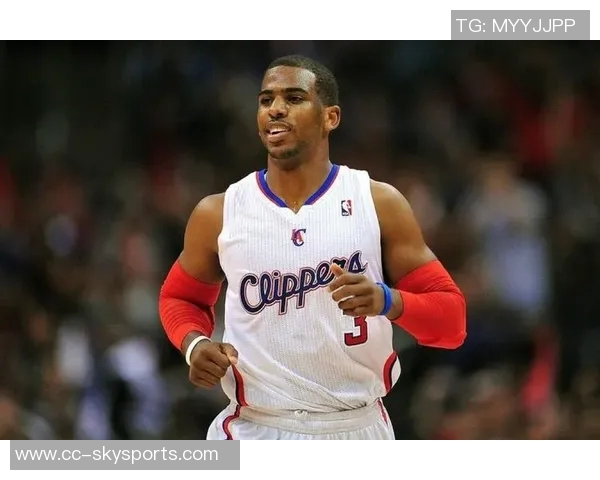 曾经的船长保罗回归首战表现平平仅得4分并送出4次助攻 曾经的船长保罗回归首战表现平平仅得4分并送出4次助攻