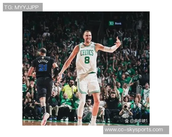 米切尔孤掌难鸣26投12中难救主空砍33分5篮板5助攻表现令人惋惜